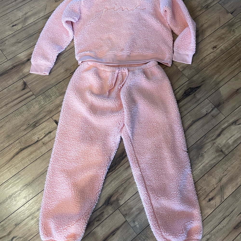 PINK Victoria's Secret Soft Pink Sherpa Set size Large